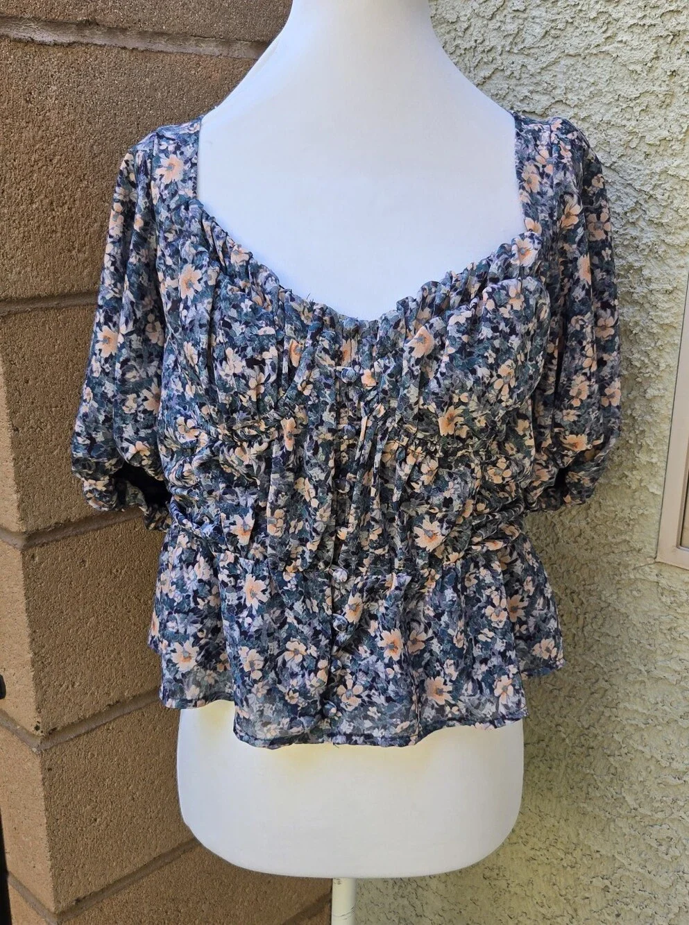 ASTR Floral Smocked Peplum Top - Peach/Navy